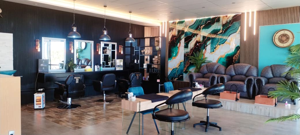 Changing Faces salon chairs and lounge area